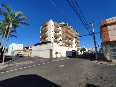 Apartamento com 4 Quartos para alugar, 190m² no Nossa Senhora Aparecida, Uberlândia