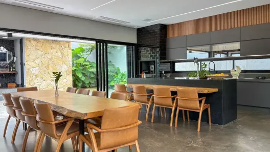 Casa de Condomínio com 5 Quartos à venda, 360m² no Jardim Sul, Uberlândia