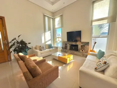 Casa de Condomínio com 3 Quartos à venda, 320m² no Santa Cândida, Vinhedo