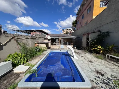 Casa com 2 Quartos para alugar, 90m² no Democrata, Juiz de Fora