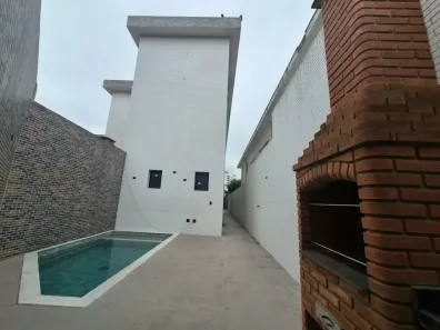 Casa com 3 Quartos à venda, 130m² no Embaré, Santos