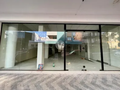 Ponto Comercial com 1 Quarto para venda ou aluguel, 300m² no Bonfim, Santa Maria