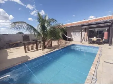Fazenda/Sítio com 3 Quartos à venda, 180m² no Vale do Igapó, Bauru