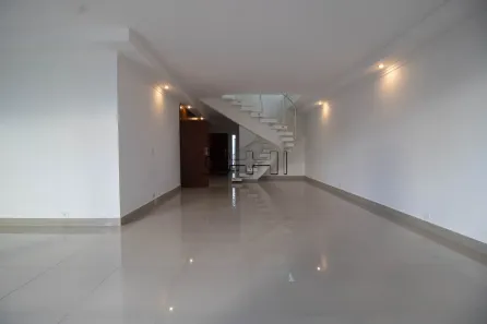 Casa com 3 Quartos à venda, 360m² no Granja Julieta, São Paulo