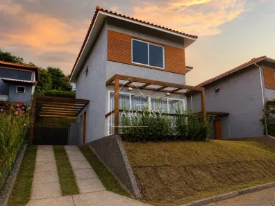 Casa de Condomínio com 2 Quartos para alugar, 120m² no Bonsucesso, Petrópolis