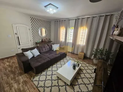 Casa com 3 Quartos à venda, 162m² no Vila Operária, Rio Claro