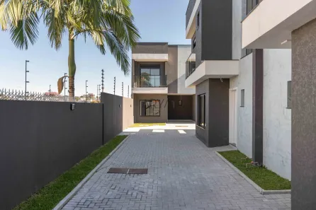 Sobrado com 3 Quartos à venda, 105m² no Uberaba, Curitiba