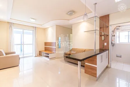 Apartamento com 2 Quartos para alugar, 68m² no Centro, Curitiba