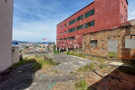 Lote/Terreno à venda, 360m² no Industrial, Contagem