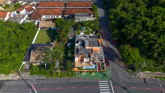Sala Comercial à venda, 226m² no Jardim Porto Novo, Caraguatatuba
