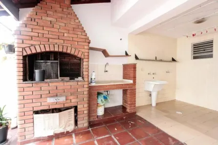 Sobrado com 3 Quartos à venda, 140m² no Jardim Peri Peri, São Paulo