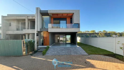 Casa de Condomínio com 3 Quartos à venda, 185m² no Central Park, Cachoeirinha