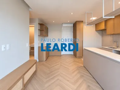 Apartamento com 2 Quartos para alugar, 55m² no Vila Anastácio, São Paulo