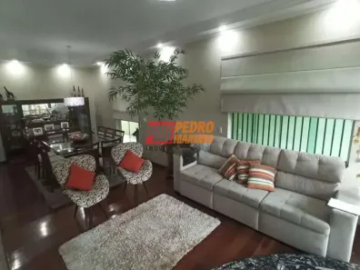 Sobrado com 4 Quartos à venda, 550m² no Santa Maria, Santo André