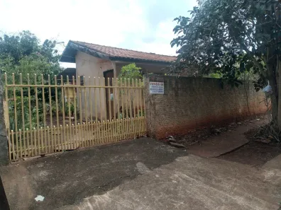 Casa com 2 Quartos à venda, 70m² no Conjunto Habitacional Requião, Maringá