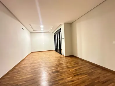 Casa com 5 Quartos à venda, 330m² no Esperança, Londrina