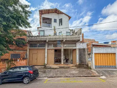 Casa com 4 Quartos à venda, 360m² no Pedra Azul, Contagem