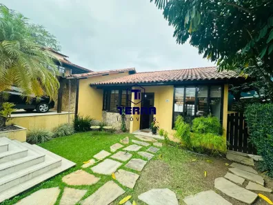 Casa com 3 Quartos à venda, 390m² no Piratininga, Niterói