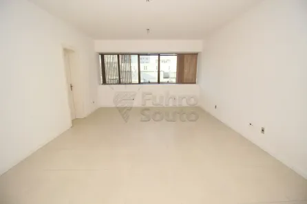 Sala Comercial para alugar, 52m² no Centro, Pelotas