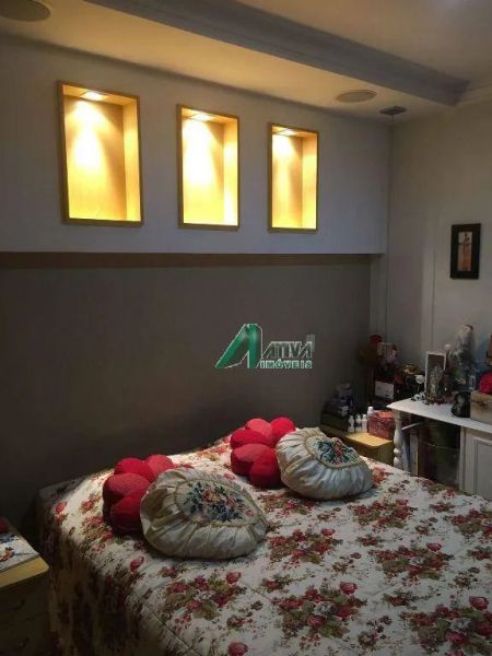 Apartamento com 3 quartos — Sagrada Família, Belo Horizonte