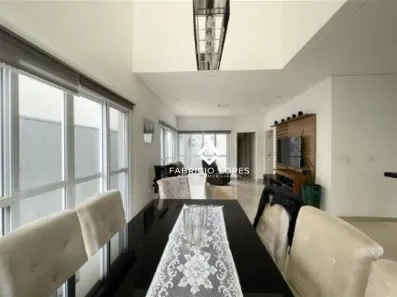 Casa de Condomínio com 3 Quartos à venda, 210m² no Jardim Crystal Park, Jacareí