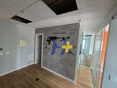 Sala Comercial à venda, 82m² no Vila Gertrudes, São Paulo