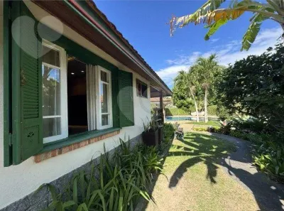 Casa de Condomínio com 4 Quartos à venda, 394m² no Piratininga, Niterói
