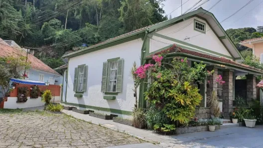 Casa com 4 Quartos à venda, 150m² no Centro, Petrópolis
