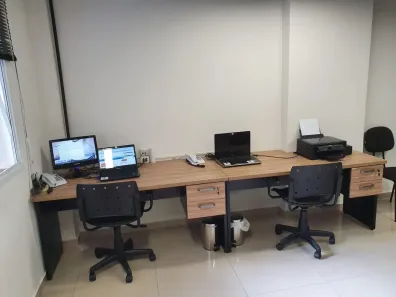 Sala Comercial à venda, 28m² no Parque Taboão, Taboão da Serra