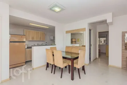Apartamento com 2 Quartos à venda, 68m² no Vila Ipiranga, Porto Alegre