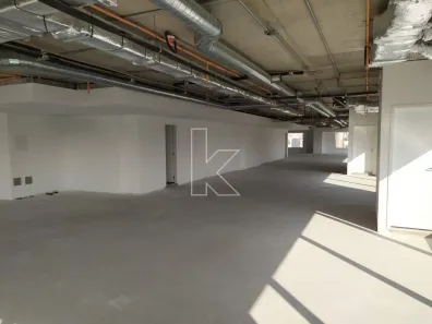 Sala Comercial para alugar, 900m² no Ponte Pequena, São Paulo