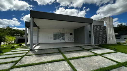 Casa de Condomínio com 4 Quartos à venda, 300m² no Fazenda Sao Francisco, Jambeiro