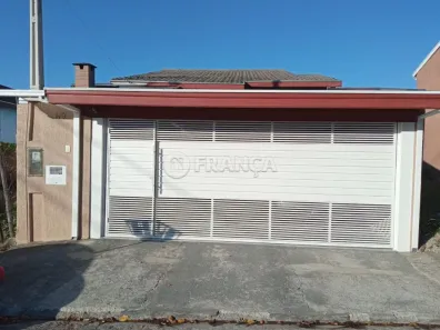 Casa com 3 Quartos para alugar, 77m² no Residencial Santa Paula, Jacareí