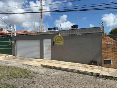 Casa com 4 Quartos à venda, 185m² no Lagoa Nova, Natal