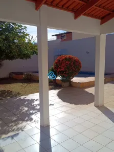 Casa com 4 Quartos para alugar, 150m² no Plano Diretor Sul, Palmas