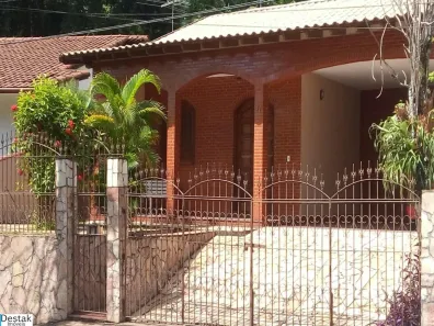 Casa com 3 Quartos à venda, 167m² no Jardim Amália, Volta Redonda