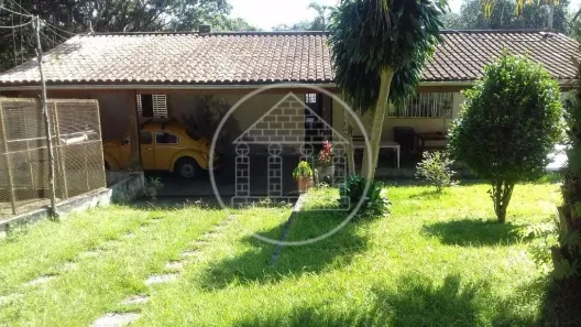 Fazenda/Sítio com 3 Quartos à venda, 120m² no Vila Uberabinha, São Paulo