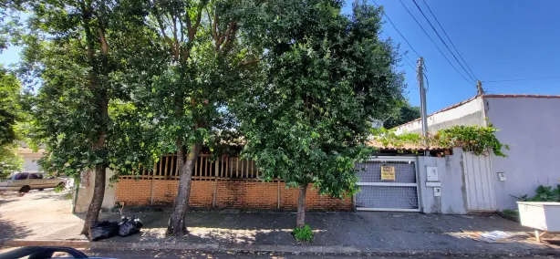 Casa com 3 Quartos à venda, 245m² no Jardim América, Goiânia