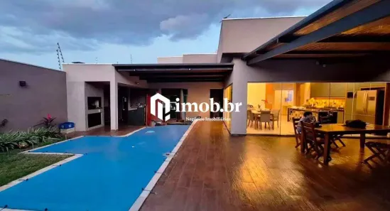 Casa com 3 Quartos à venda, 284m² no Jardim Nenê Gomes, Uberaba