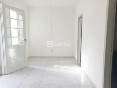 Kitnet para alugar, 23m² no Floresta, Porto Alegre
