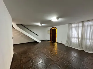 Casa com 3 Quartos à venda, 208m² no Vila Cordeiro, São Paulo