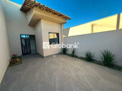 Casa com 2 Quartos para alugar, 47m² no Loteamento Novo Primavera, Montes Claros