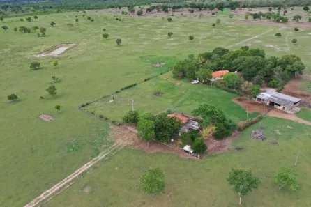Fazenda/Sítio à venda, 1920m² no Centro, Araguaiana