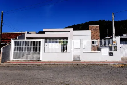 Casa com 3 Quartos à venda, 126m² no Vila Nova, Porto Belo