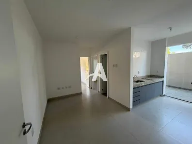 Apartamento com 2 Quartos para alugar, 60m² no Segismundo Pereira, Uberlândia