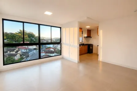 Apartamento com 2 Quartos para alugar, 61m² no Água Verde, Blumenau