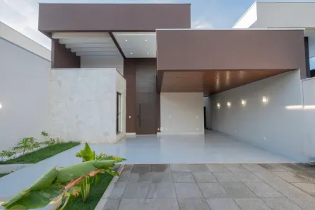 Casa com 4 Quartos à venda, 320m² no Plano Diretor Sul, Palmas