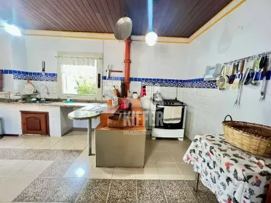 Fazenda/Sítio com 5 Quartos à venda, 600m² no , Cantagalo
