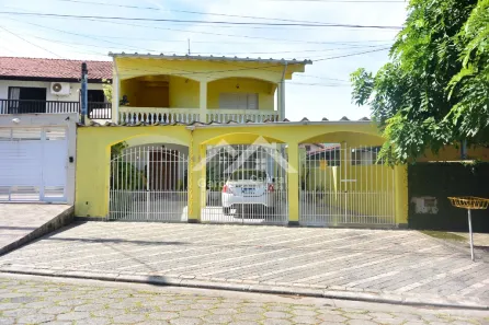 Casa com 3 Quartos à venda, 268m² no Centro, Peruíbe