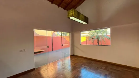 Casa de Condomínio com 4 Quartos para alugar, 173m² no Operária, Londrina